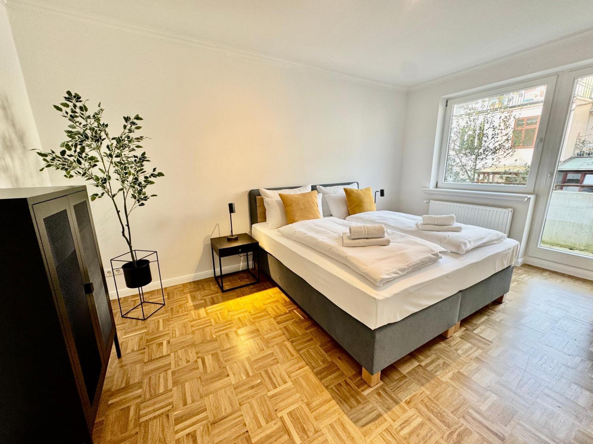 Mel&Bens Modern Oak-Apartments Fuer Bis Zu 12 Personen Bremen Luaran gambar